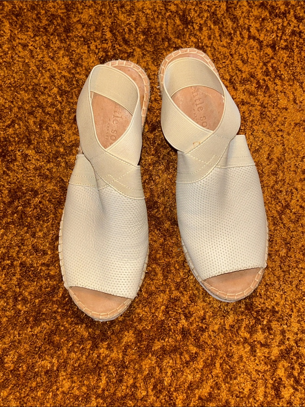 Kenneth Cole Cream Espadrille Slip-On Sandals